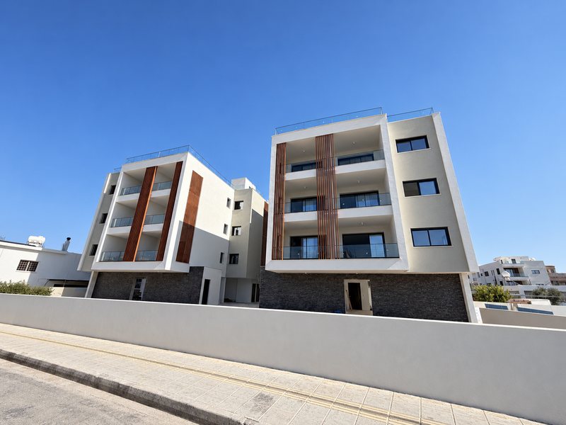The apartment building in Geroskipou, Pafos